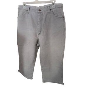 Wrangler tan capri pants size 12